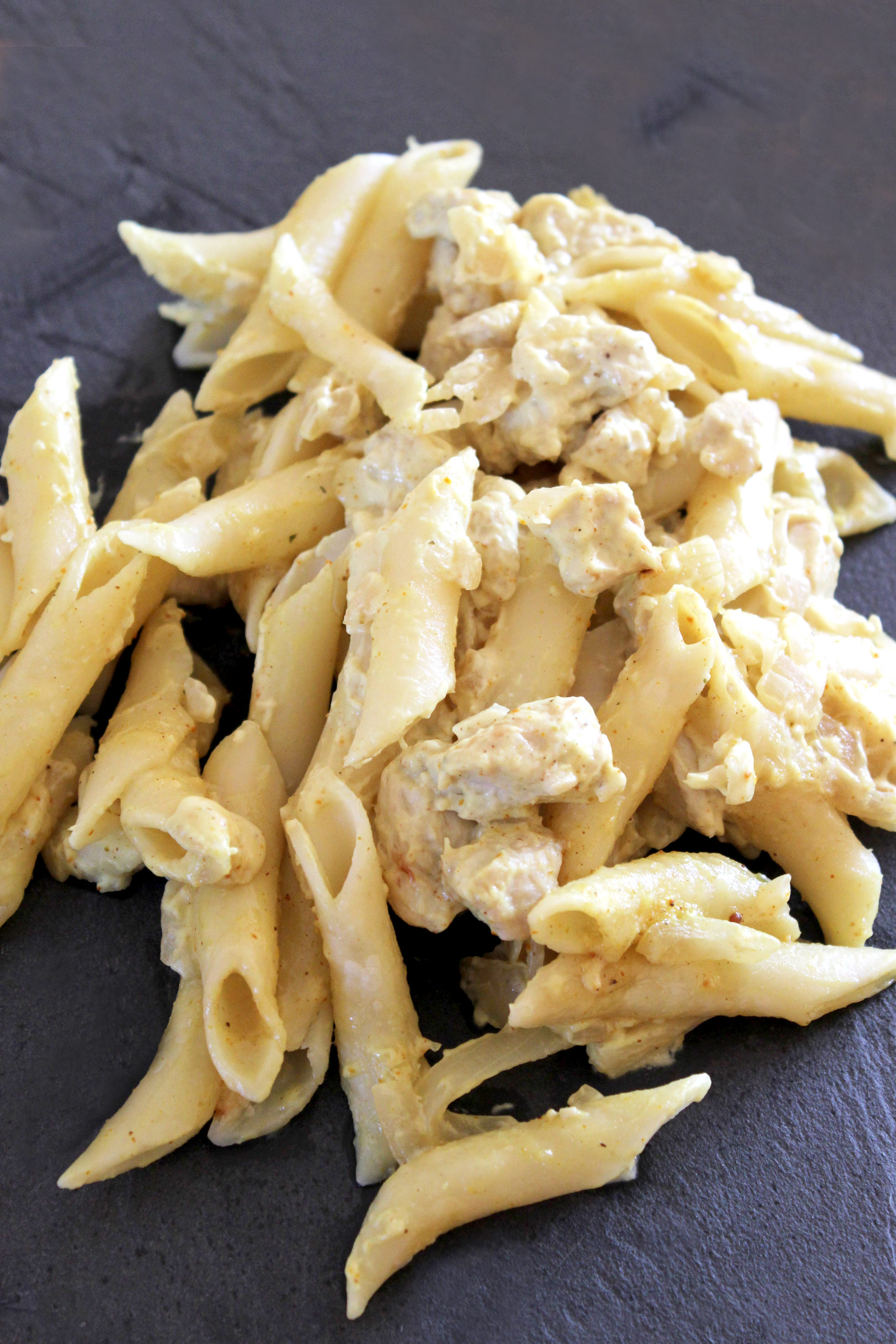 Macaronis à la dinde et sauce curry