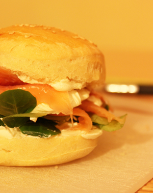 Burger de la mer au saumon et philadelphia 2