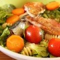 Salade-aux-rougets,-sardines-pâtes-et-tomates-accueil