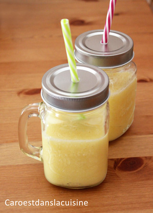 Smoothie banane ananas courgette